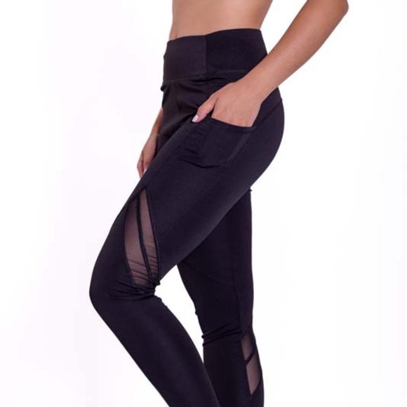 High-Waisted & Mash Panel Gym and Yoga Leggings with Side Pockets Black - Picture 4 of 6